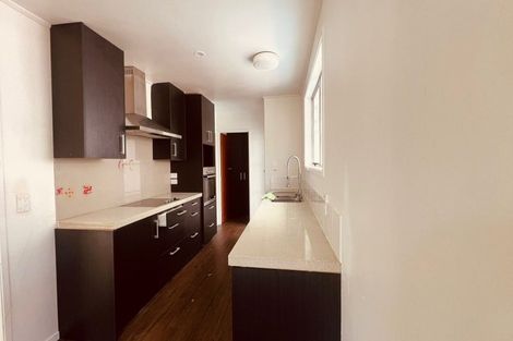 Photo of property in 8 Glucina Place, Glen Eden, Auckland, 0602