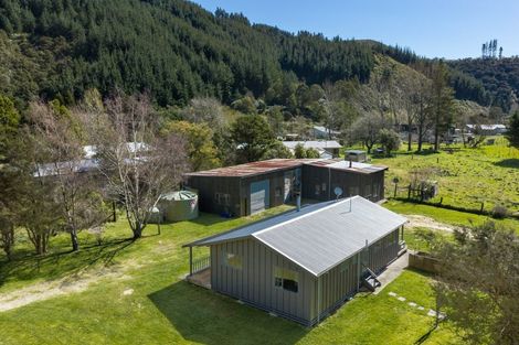Photo of property in 137 Wakamarina Road, Canvastown, Havelock, 7178