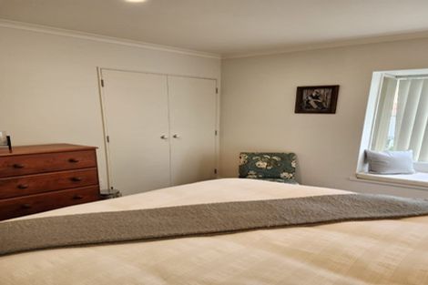 Photo of property in 12 Shelter Grove, Frankleigh Park, New Plymouth, 4310