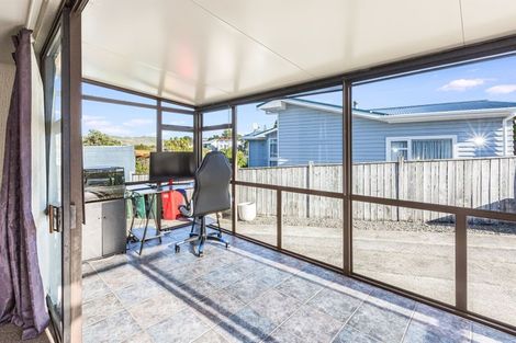 Photo of property in 42 Beaumaris Crescent, Ascot Park, Porirua, 5024