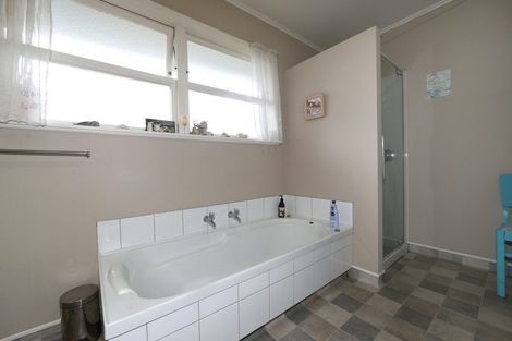 Photo of property in 24 Golding Road, Taradale, Napier, 4112