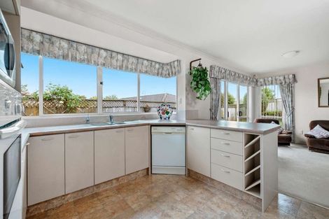 Photo of property in 9 Huntington Drive, Huntington Park, Auckland, 2013