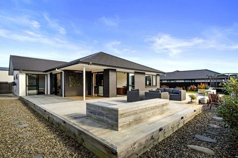 Photo of property in 89 Mawai Hakona Drive, Wallaceville, Upper Hutt, 5018