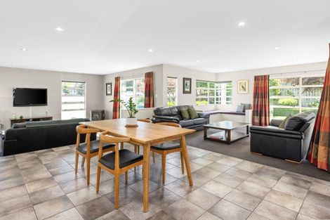 Photo of property in 52 Rochfort Road, Havelock North, 4130