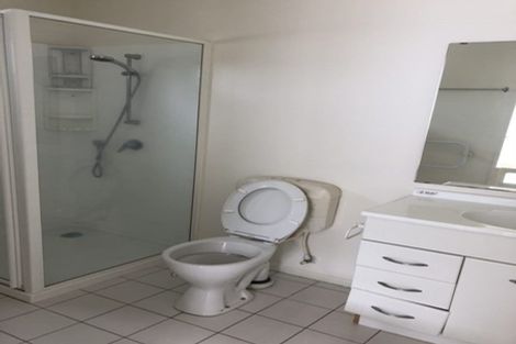 Photo of property in Krisley Court, 1/6 Ambrico Place, New Lynn, Auckland, 0600