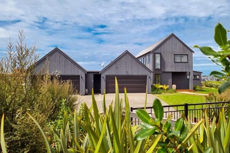 Photo of property in 9 Ridgelea Road, Long Bay, Albany, 0792