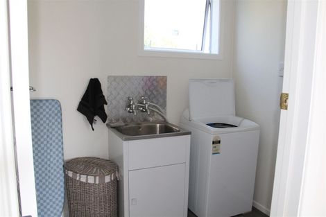 Photo of property in 33 Main Road, Tuatapere, 9620