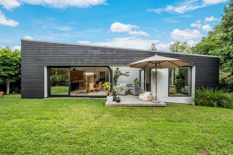 Photo of property in 74b Beach Road, Mellons Bay, Auckland, 2014