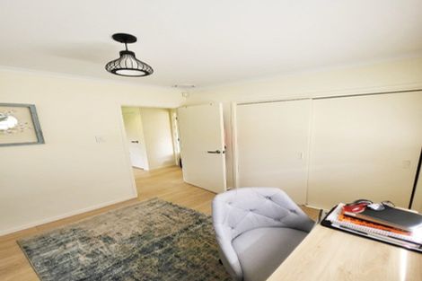 Photo of property in 2/18a Sherwood Avenue, Te Atatu South, Auckland, 0610