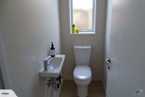 Photo of property in 28 Pounamu Place, Pegasus, 7612