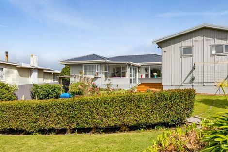 Photo of property in 14 Ropata Street, Hawera, 4610