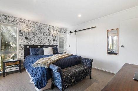 Photo of property in 127 Oaktree Avenue, Browns Bay, Auckland, 0630