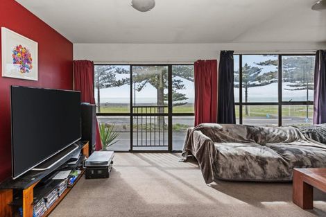 Photo of property in 653 Marine Parade, Napier South, Napier, 4110