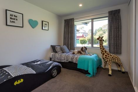 Photo of property in 77 Waratah Street, Avondale, Christchurch, 8061
