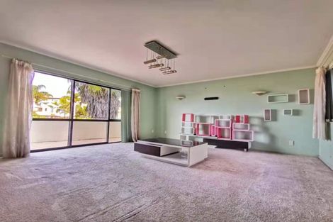 Photo of property in 55 Penguin Drive, Murrays Bay, Auckland, 0630