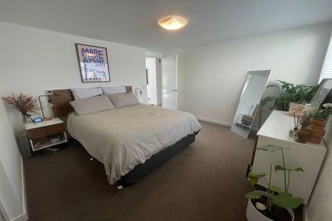 Photo of property in 12 Viridian Lane, Greenhithe, Auckland, 0632