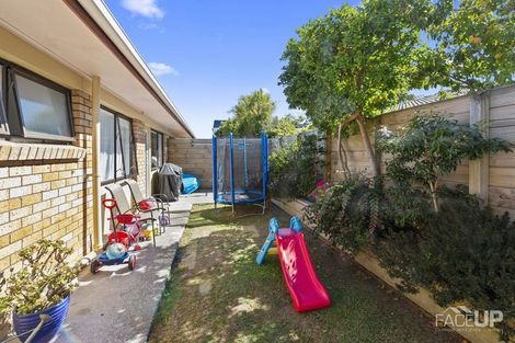 Photo of property in 1/14 Ti Nana Crescent, Henderson, Auckland, 0610