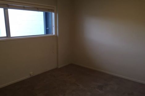 Photo of property in 2/103 Vauxhall Road, Narrow Neck, Auckland, 0624