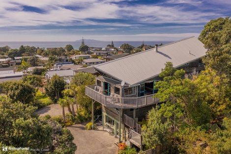 Photo of property in 35 Whiritoa Beach Road, Whiritoa, Whangamata, 3691