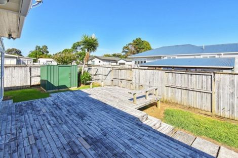 Photo of property in 10 Berkeley Road, Manurewa, Auckland, 2102