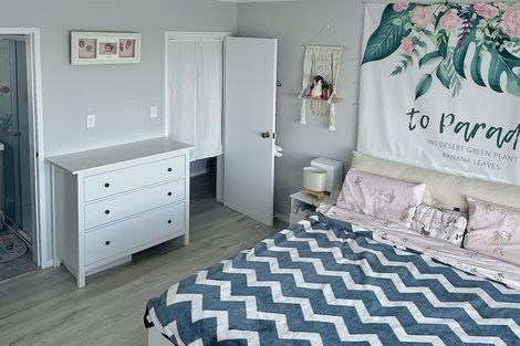 Photo of property in 27 Westpark Drive, West Harbour, Auckland, 0618