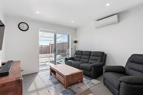 Photo of property in 19 Forbes Mccammon Drive, Swanson, Auckland, 0614