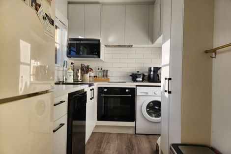 Photo of property in 14 Tomes Road, St Albans, Christchurch, 8052