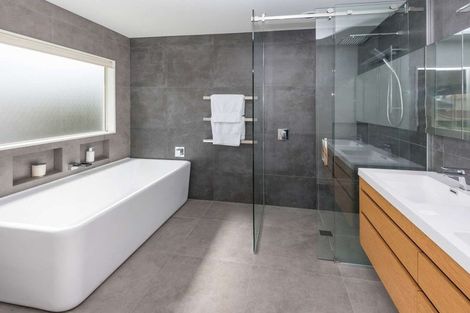 Photo of property in 5 Pintner Place, Somerville, Auckland, 2014
