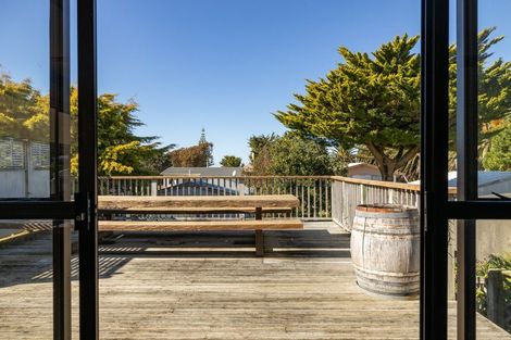 Photo of property in 3 Tamarisk Drive, Riversdale Beach, Masterton, 5872