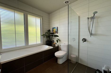 Photo of property in 1 Buckler Court, Jacks Point, Queenstown, 9371