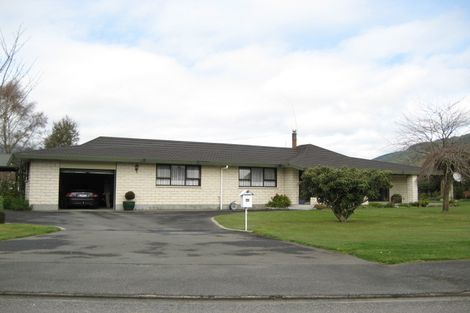 Photo of property in 40 Hotham Street, Murchison, 7007