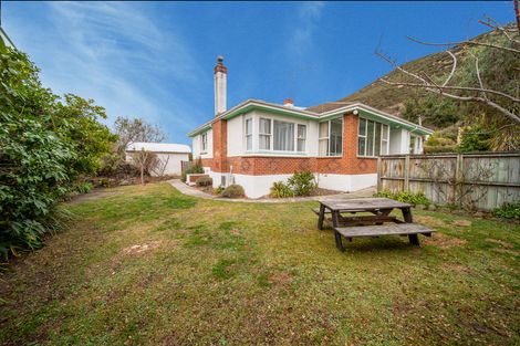 Photo of property in 10 Kelso Street, Roxburgh, 9500