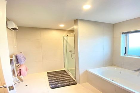 Photo of property in 82 Flat Bush School Road, Flat Bush, Auckland, 2019