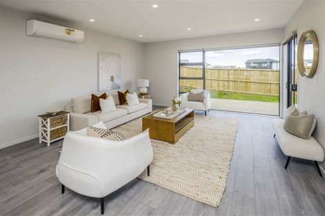 Photo of property in 10 Hautoa Lane, Flat Bush, Auckland, 2019