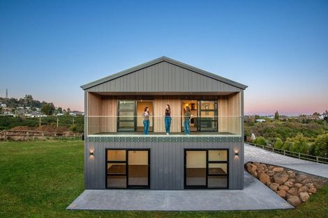 Photo of property in 22 Macleod Avenue, Halfway Bush, Dunedin, 9010