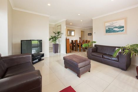 Photo of property in 12 Cartmel Avenue, Massey, Auckland, 0614