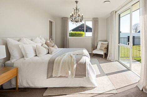 Photo of property in 129 Saint Kilda Road, Cambridge, 3434