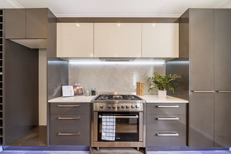 Photo of property in 2 Wood Street, Wallaceville, Upper Hutt, 5018