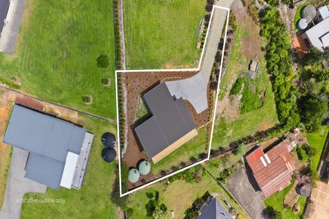 Photo of property in 10 Morey Road, Cable Bay, 0420