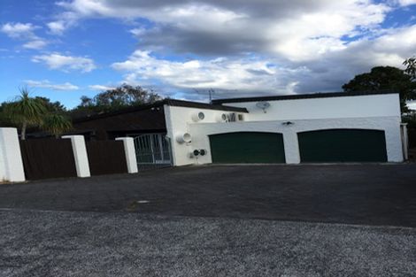 Photo of property in 9 Micawber Place, Mellons Bay, Auckland, 2014