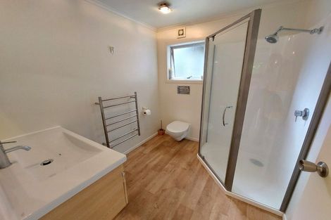 Photo of property in 57 Knights Road, Rothesay Bay, Auckland, 0630