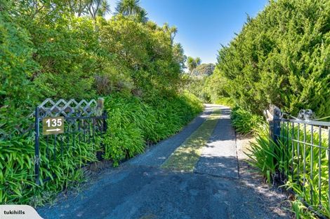 Photo of property in 135 Tauroa Road, Havelock North, 4130