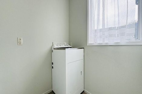 Photo of property in 52 Keegan Drive, Massey, Auckland, 0614