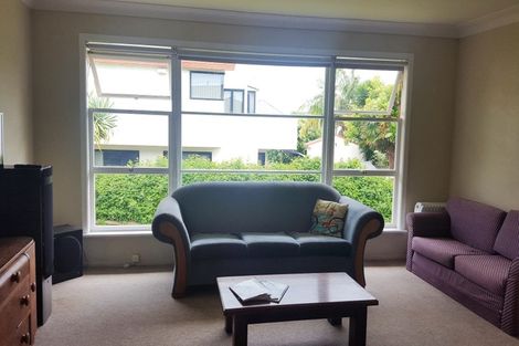 Photo of property in 3/2 Saltburn Road, Milford, Auckland, 0620