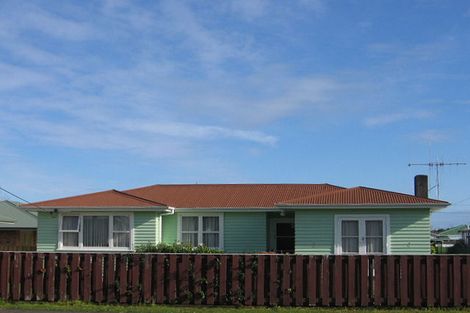 Photo of property in 16 Reeve Street, Levin, 5510