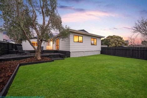 Photo of property in 1 Dalmahoy Place, Wattle Downs, Auckland, 2103