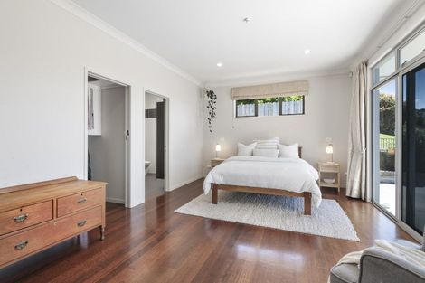 Photo of property in 64 Balboa Drive, Matakatia, Whangaparaoa, 0930