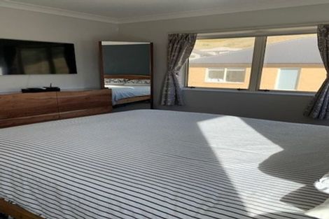 Photo of property in 39a Erlestoke Crescent, Churton Park, Wellington, 6037