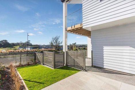 Photo of property in 7 Koreke Close, Kenepuru, Porirua, 5022