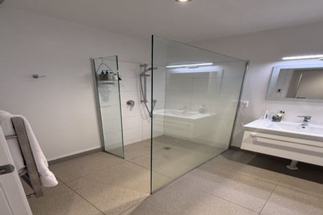 Photo of property in 8b Frandi Street, Thorndon, Wellington, 6011